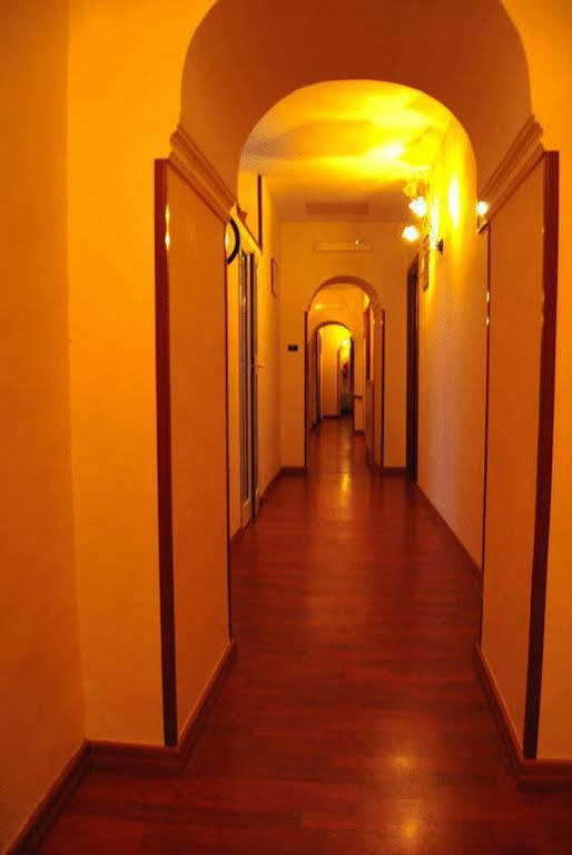 Duomo Apartments Napoli Eksteriør billede
